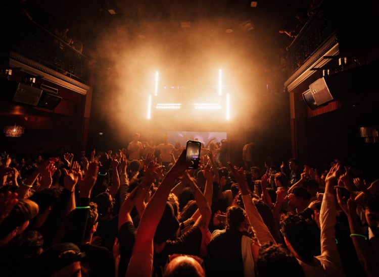 Clubbing